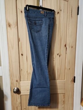 Bandolinoblu Arianna Bootcut Stretch Jeans With Flap Pockets And Double Button